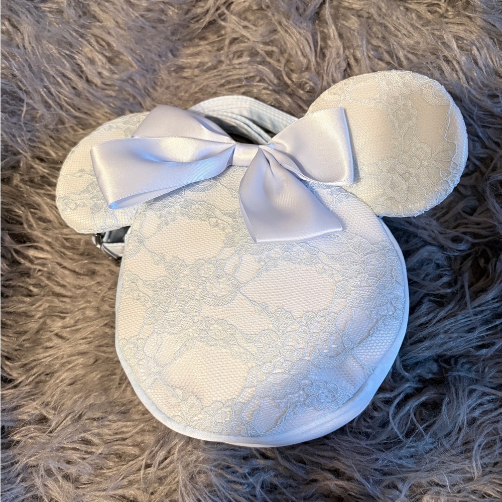 Tokyo Disneyland Resort Blue Ever After Minnie crossbody bag